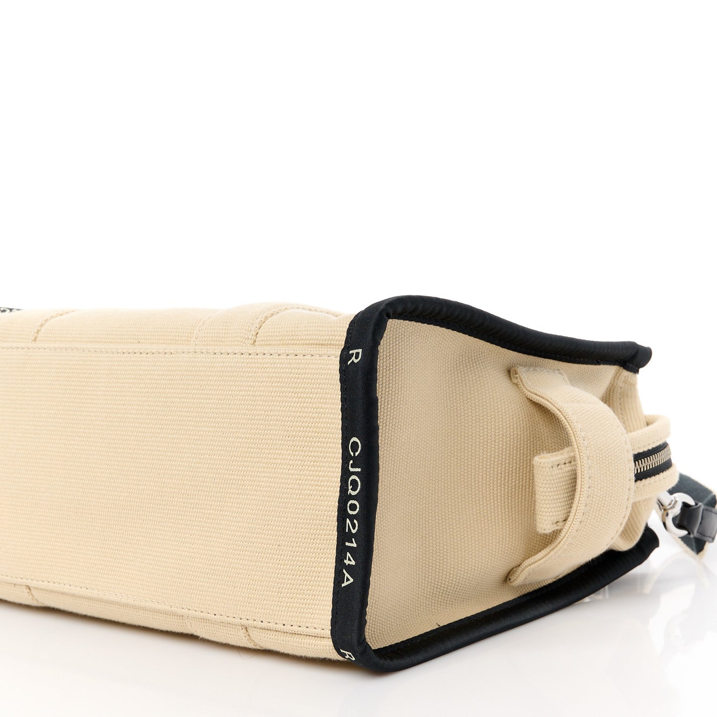 Jacquard Medium The Traveler Tote Bag Warm Sand