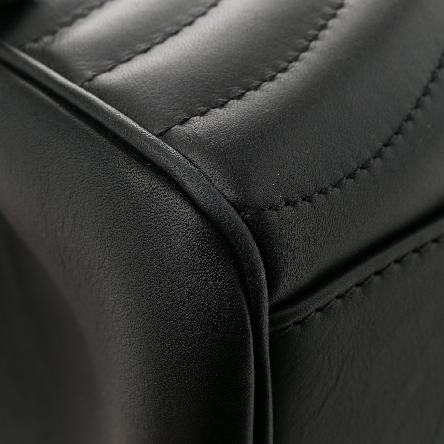 Calfskin New Wave Chain Tote Black
