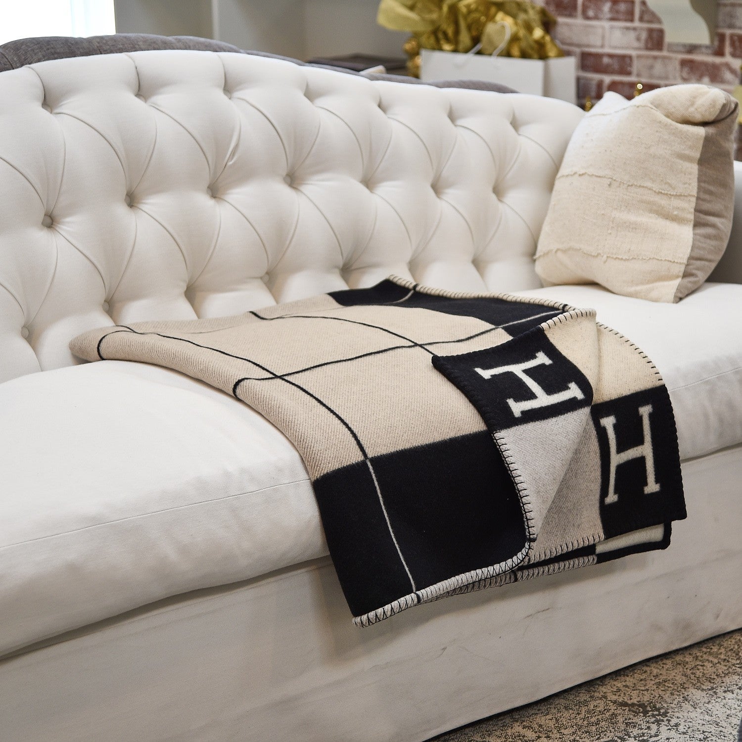 Hermes Wool Cashmere Avalon III Blanket Ecru Black 2 of 4