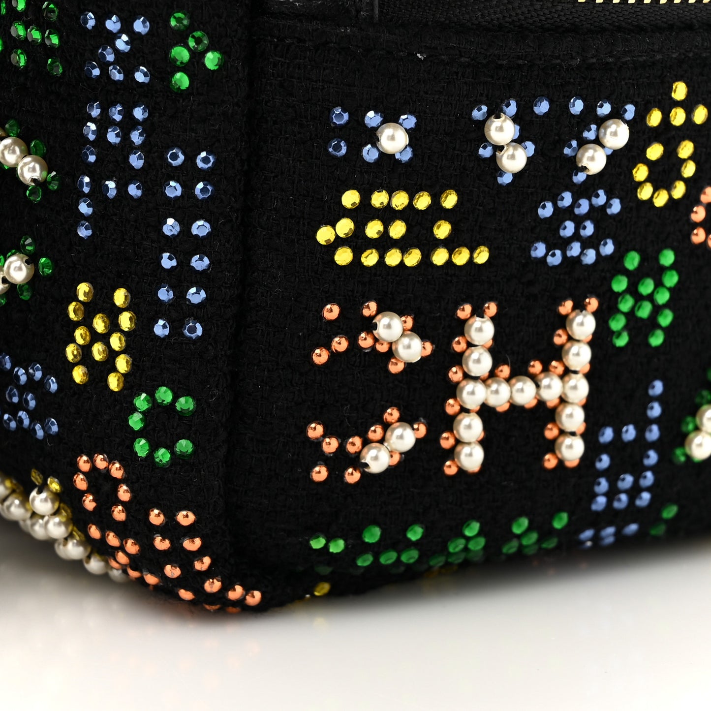 Tweed Pearl Studded Vanity Wrist Case With Chain Black Multicolor