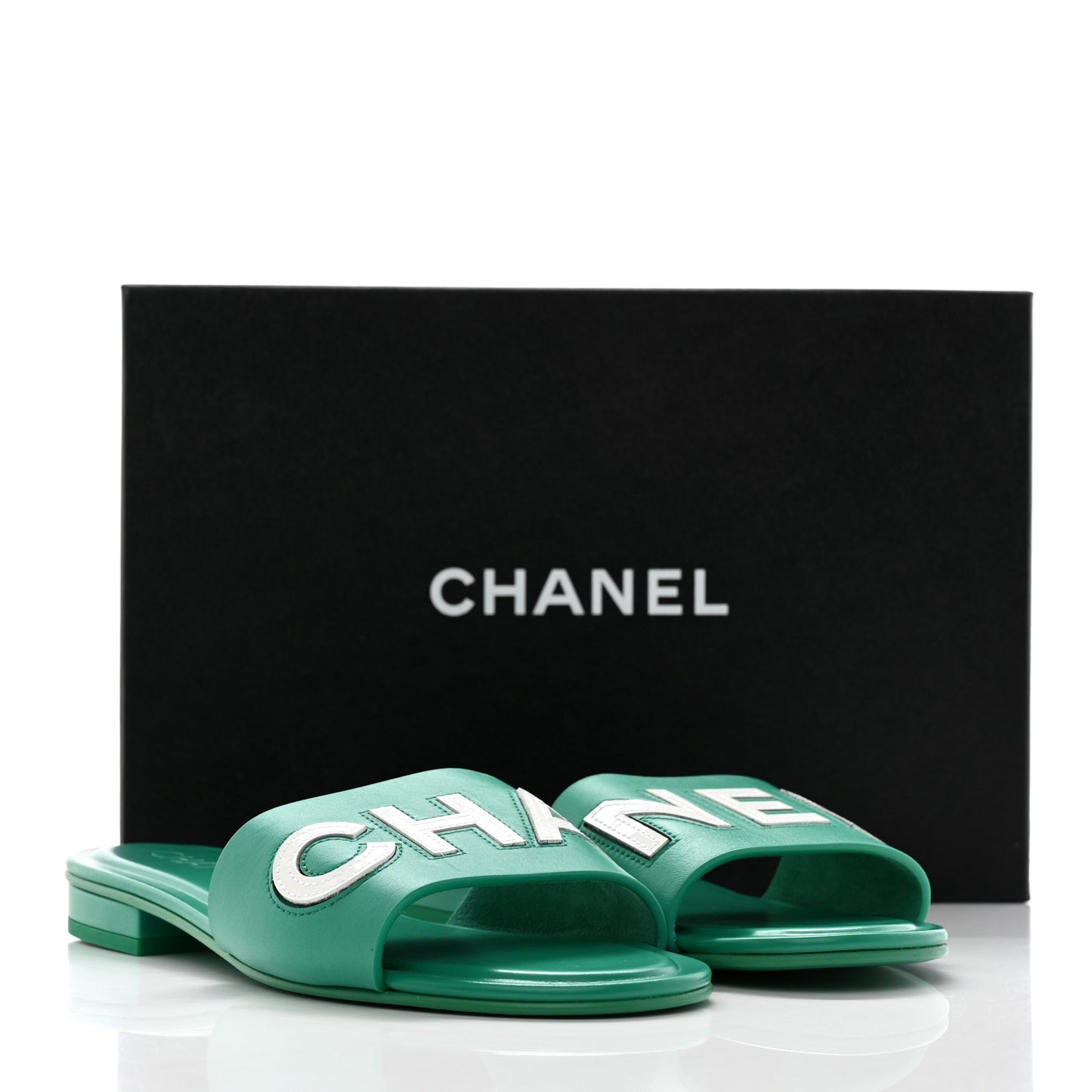 Calfskin Patent Calfskin Logo Mules 38 Green White