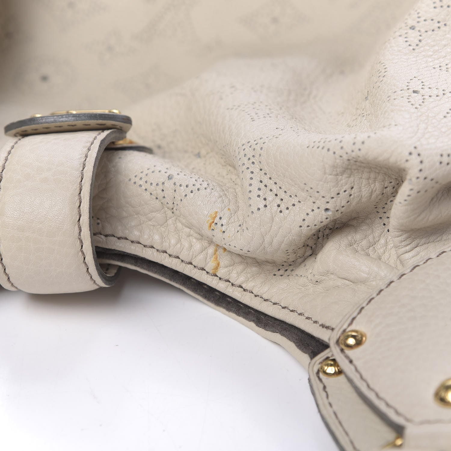 Louis Vuitton Mahina L Ivory 7 of 15