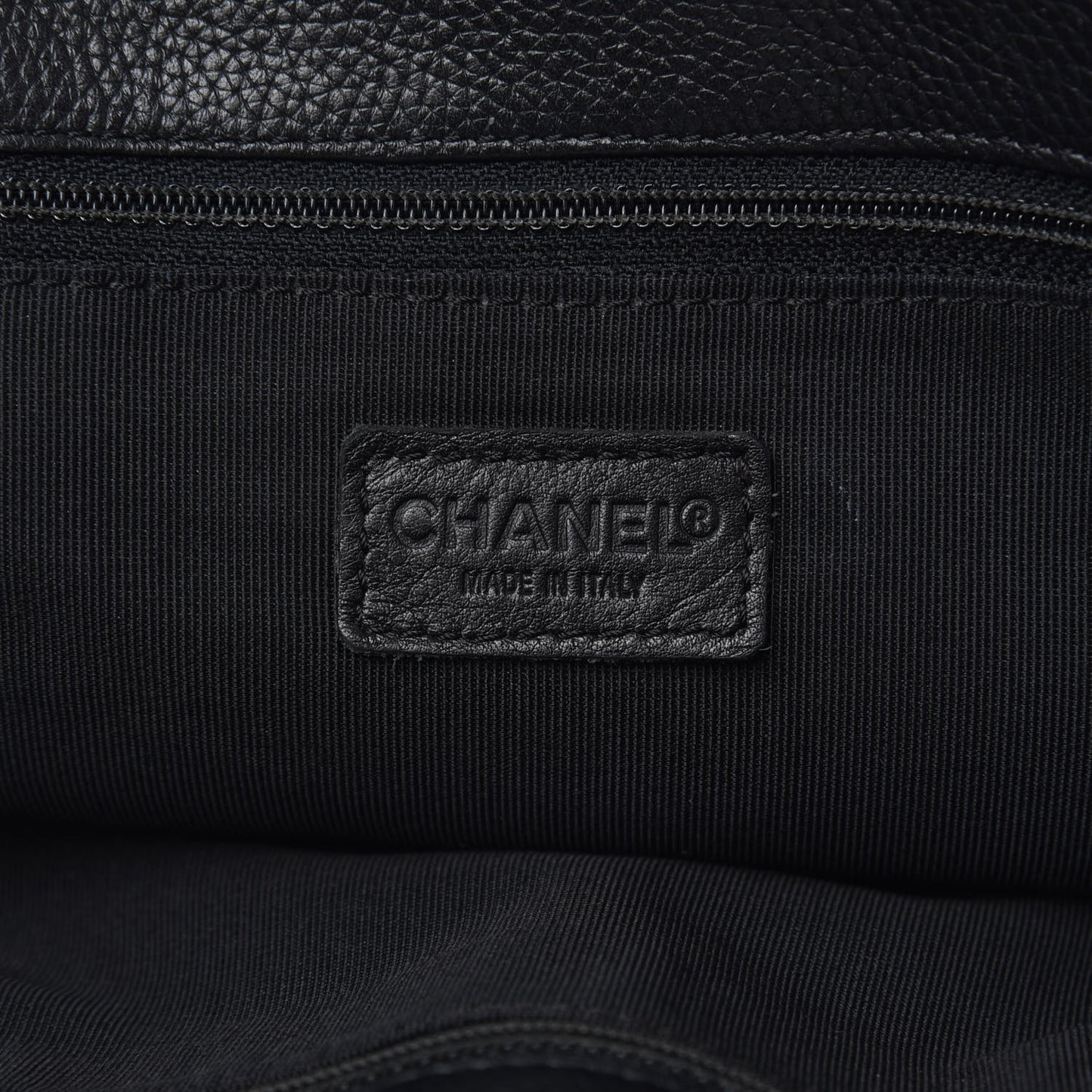 Calfskin Tall Cerf Tote Black