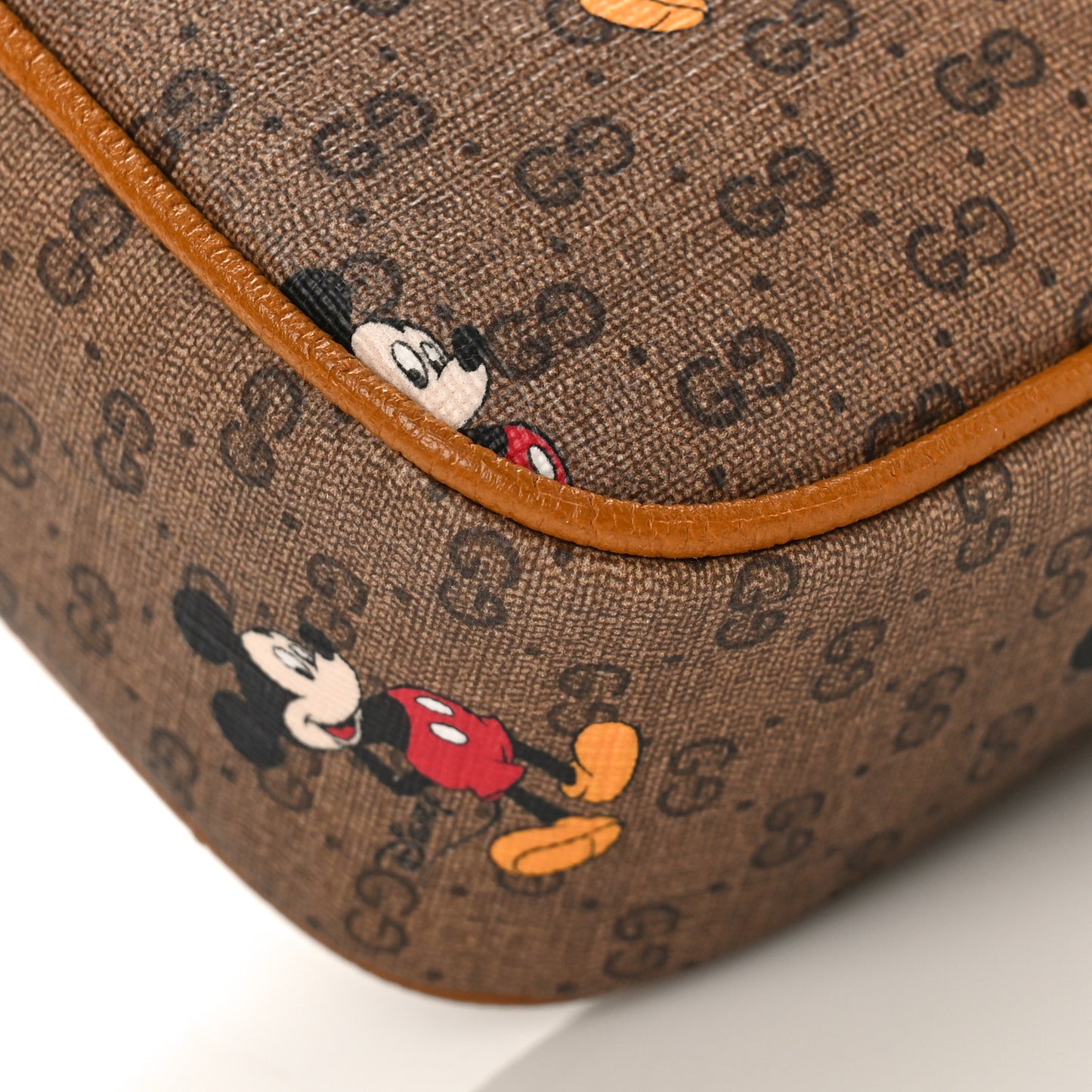 X DISNEY Mini Vintage GG Supreme Monogram Mickey Mouse Small Belt Bag 80 32 Beige Vintage Sun Oil