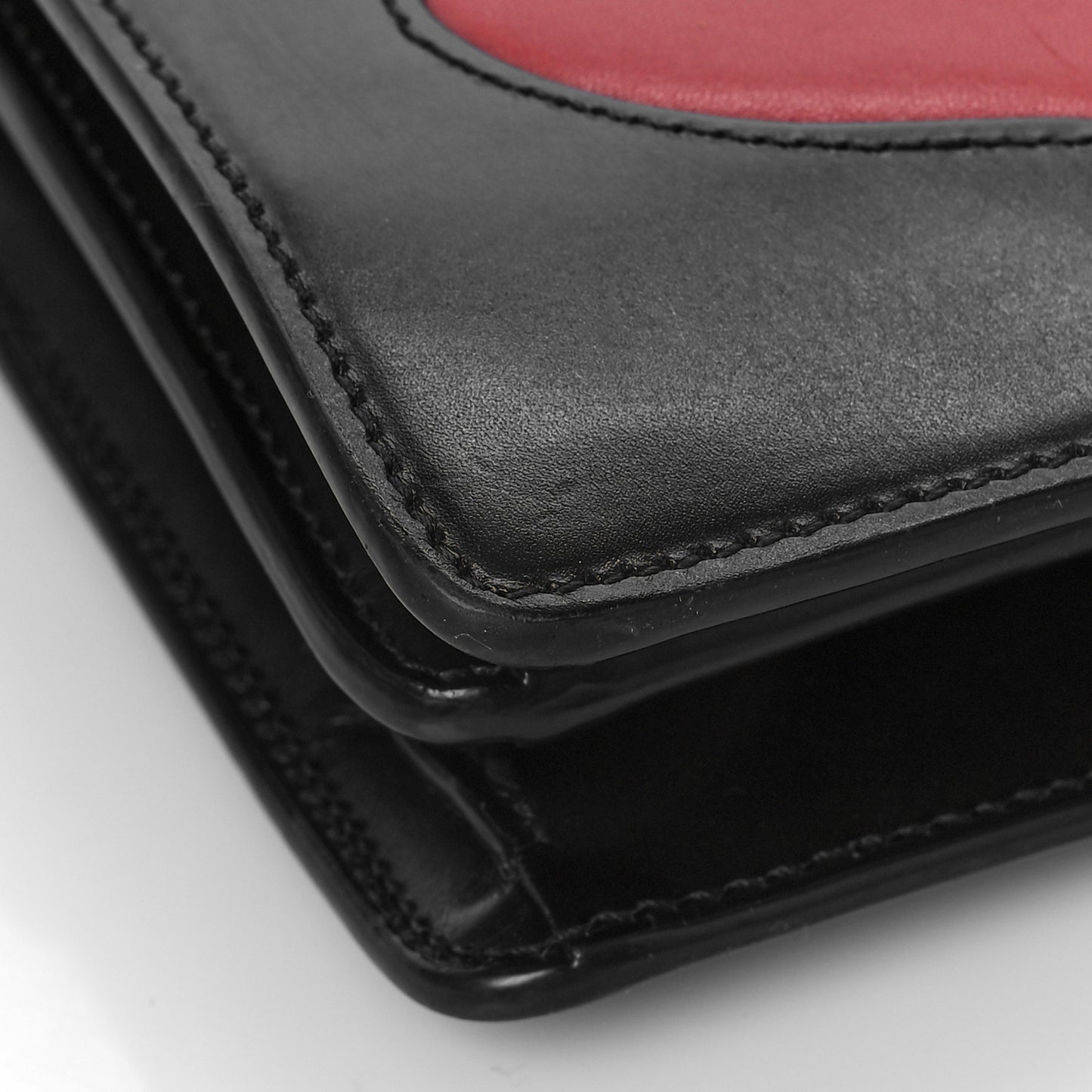 Knight Calfskin Malaga Kid Heart Medium GG Marmont Chain Handle Bag Black Hibiscus Red Multicolor