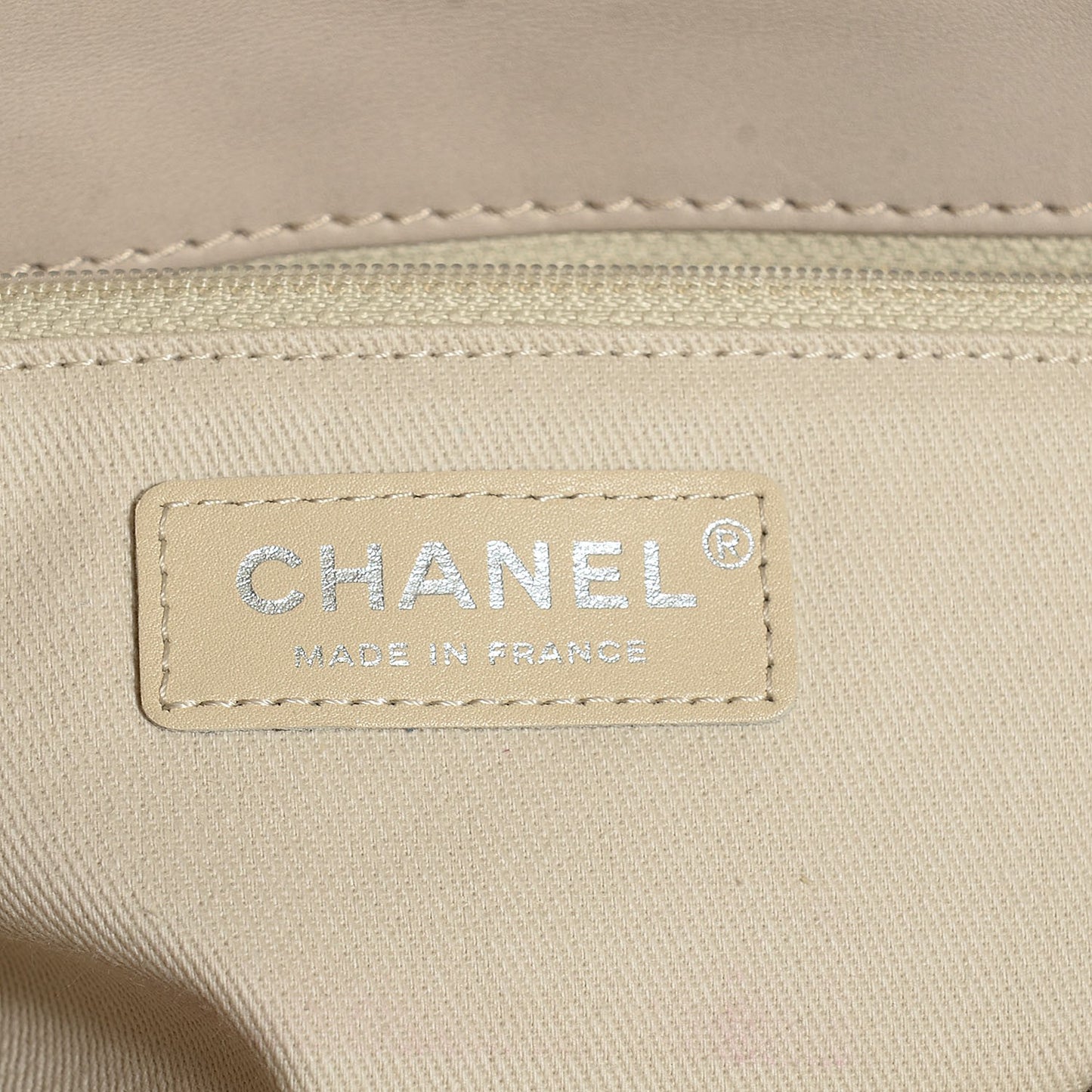 Calfskin Quilted Double Stitch Hamptons Clutch With Chain Beige Clair