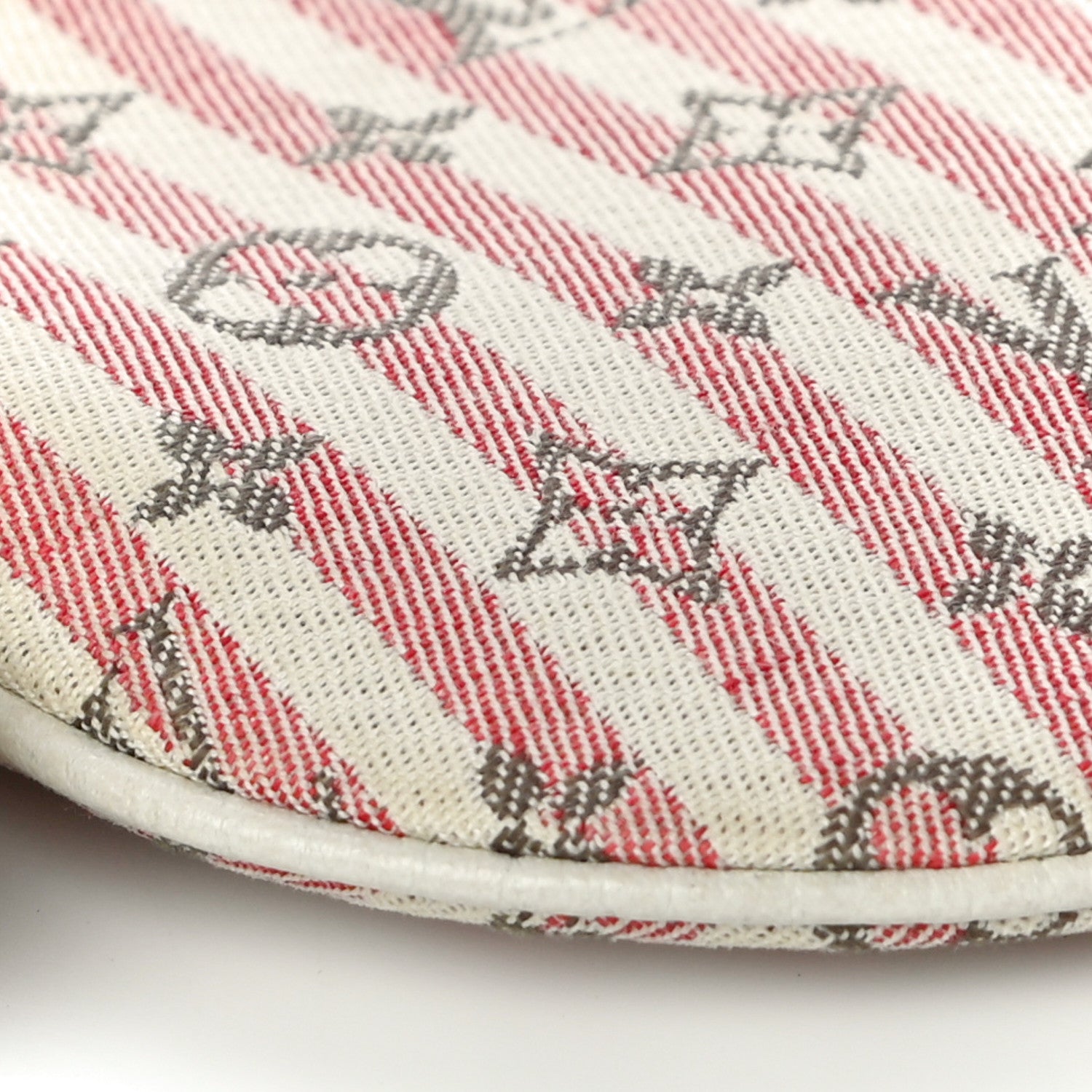 Louis Vuitton Mini Lin Croisette Round Coin Purse Rouge 8 of 9