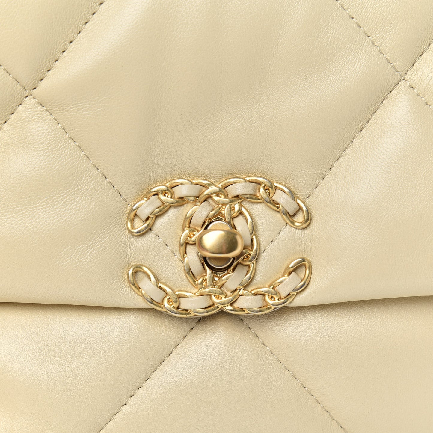 Lambskin Quilted Medium 19 Flap Beige