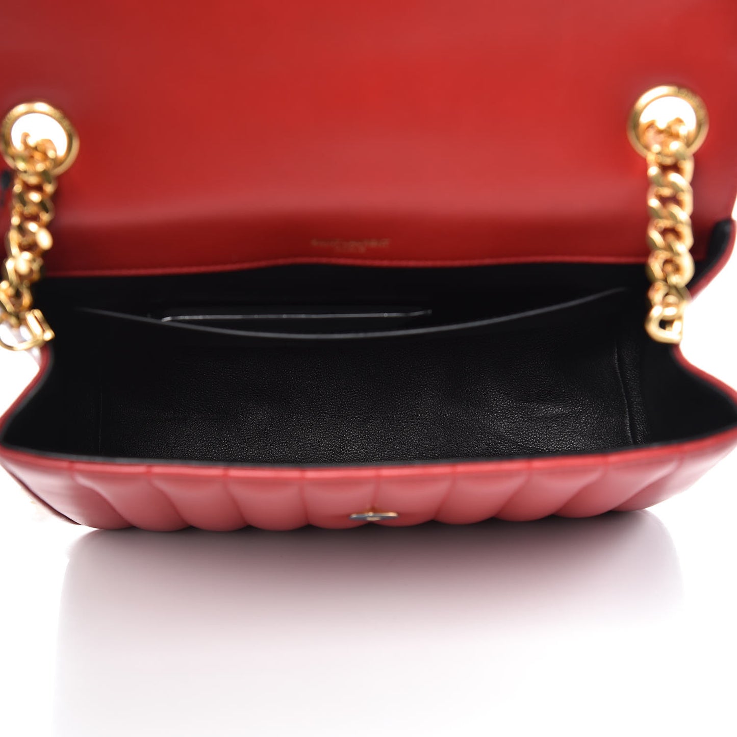 Grain De Poudre Matelasse Monogram Medium Vicky Chain Bag Red