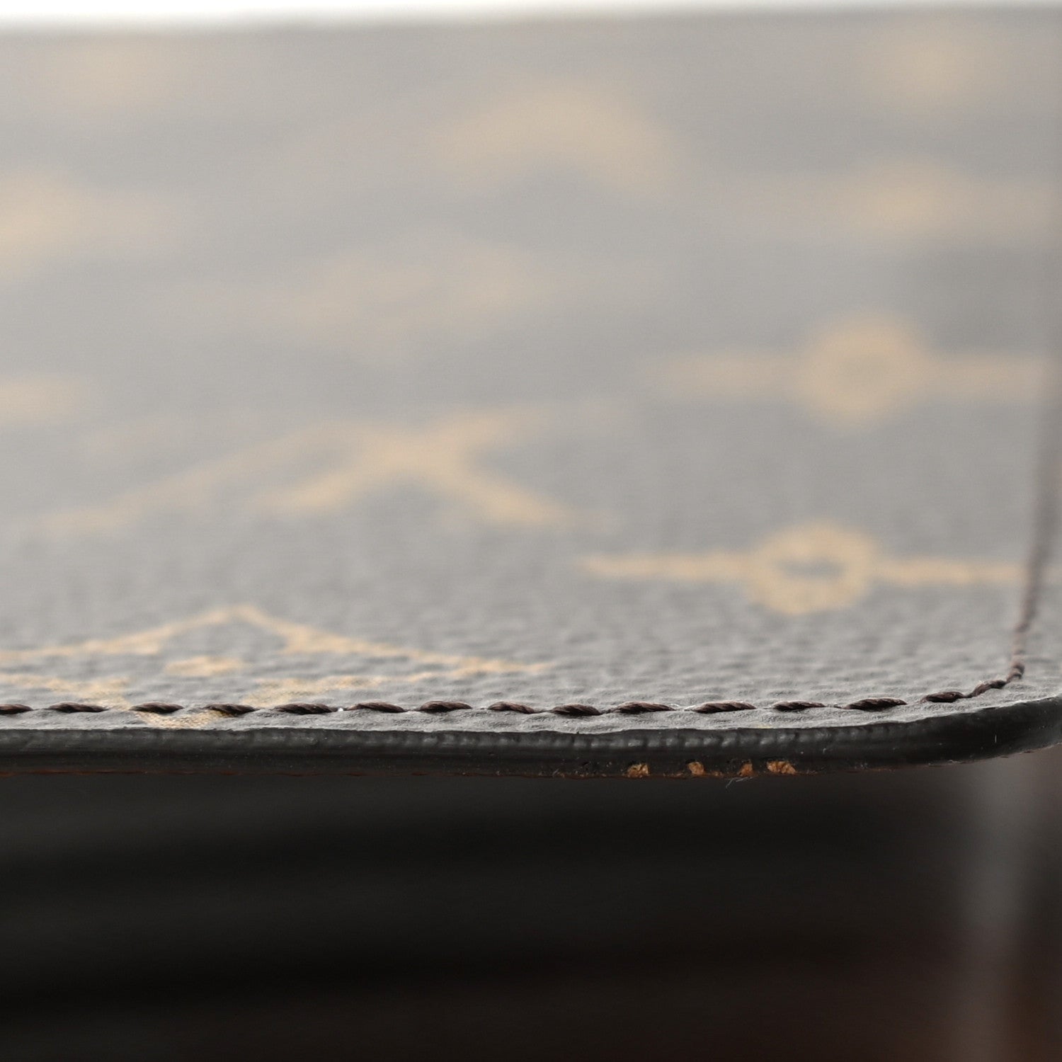 Louis Vuitton Monogram Medium Ring Agenda Cover 7 of 7