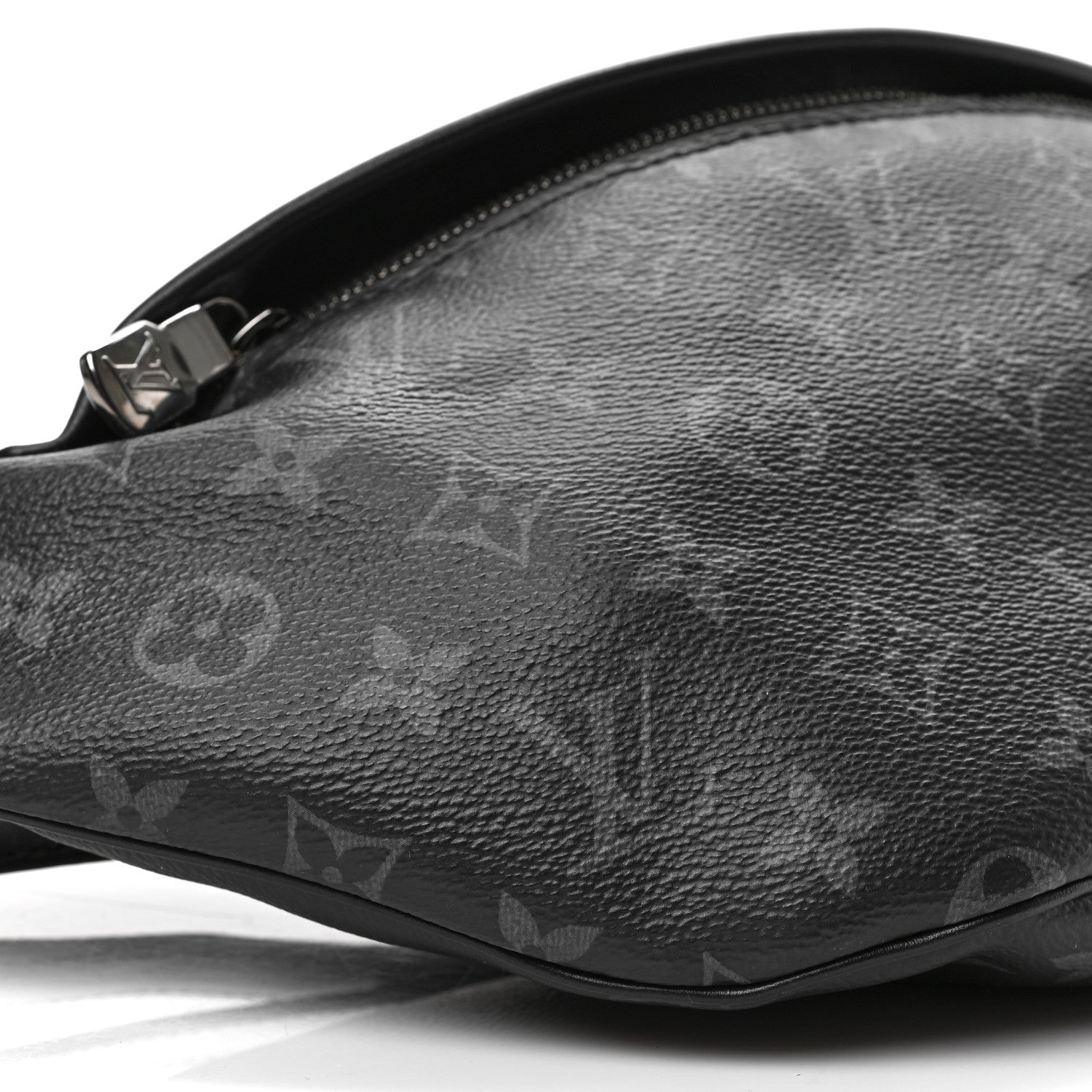 Louis Vuitton Monogram Eclipse Discovery Bumbag 7 of 8