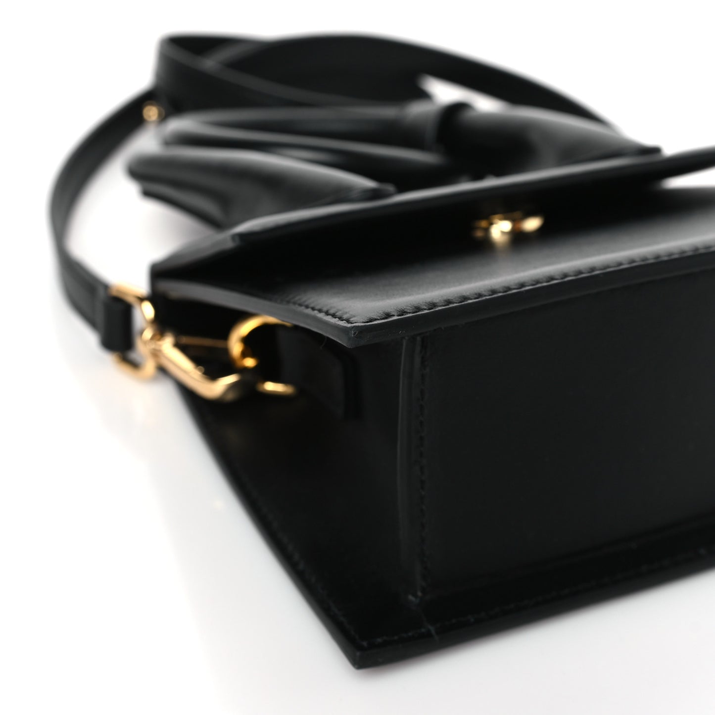 Smooth Calfskin Le Chiquito Noeud Black