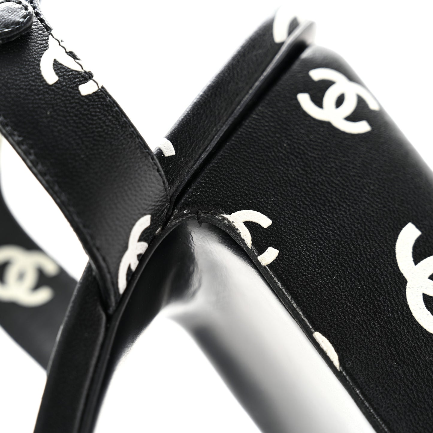Lambskin Printed Coco Beach Sandals 40 Black White