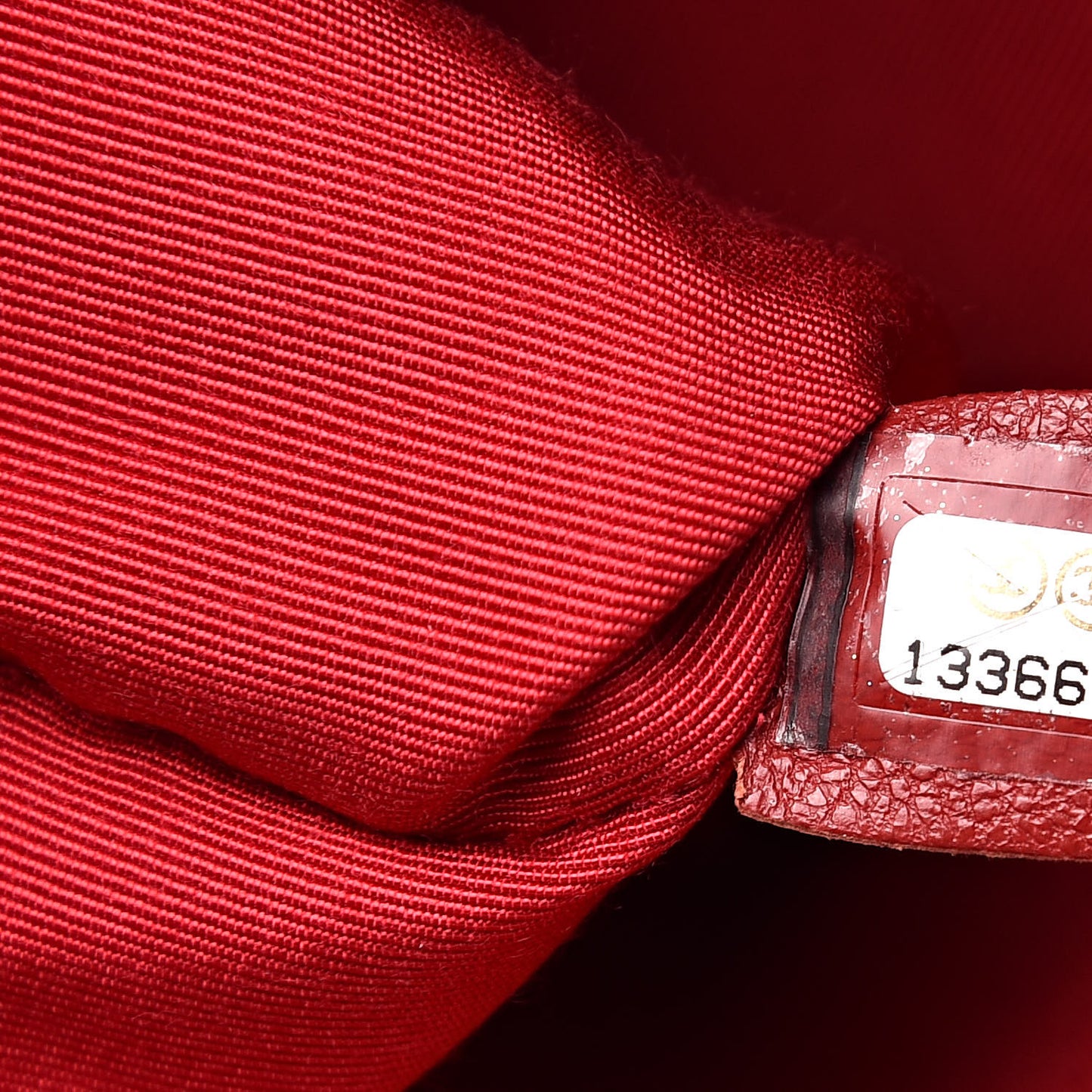 Caviar Timeless CC Accordion Flap Red