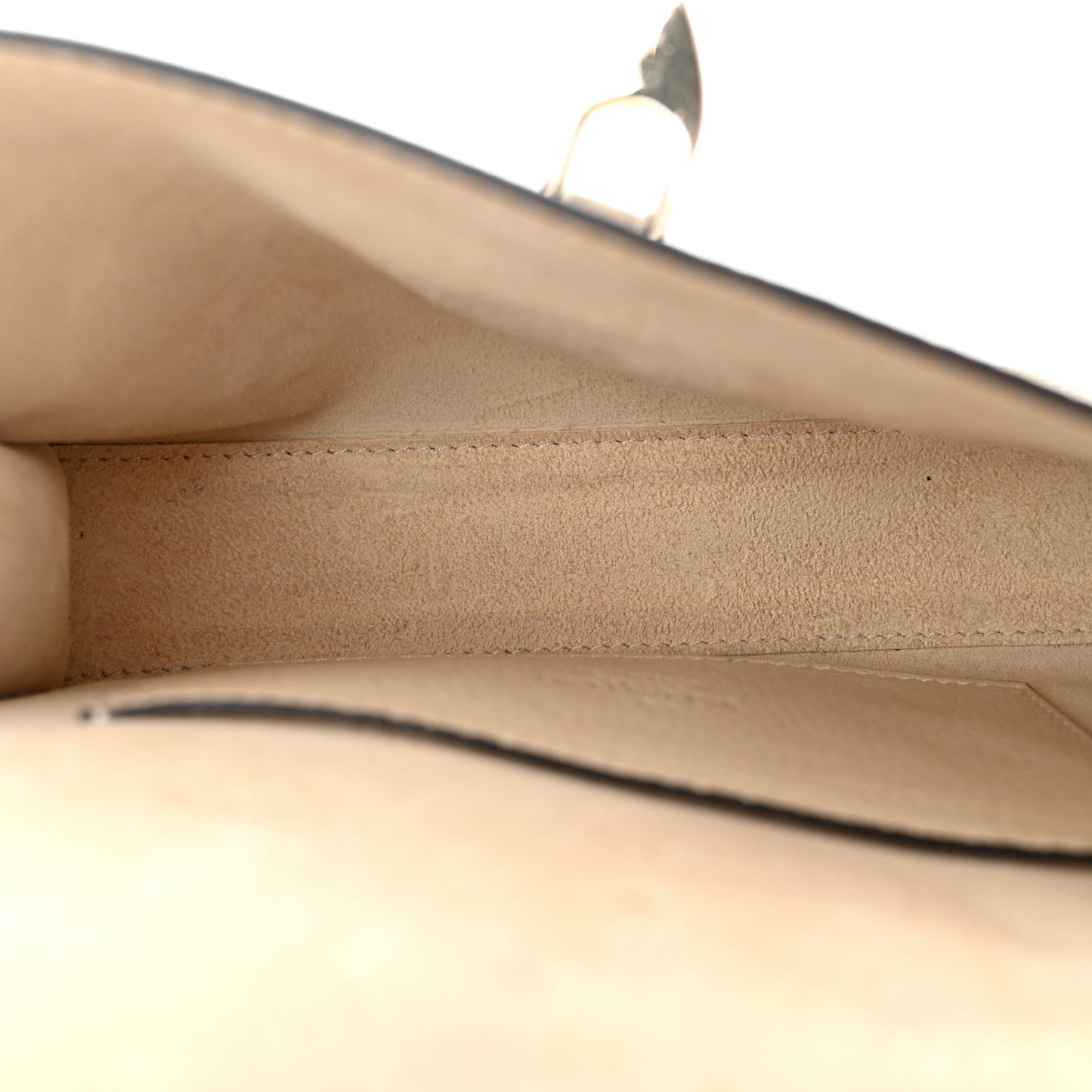 Pebbled Calfskin Medium Rockstud Flip Lock Crossbody Bag Light Ivory