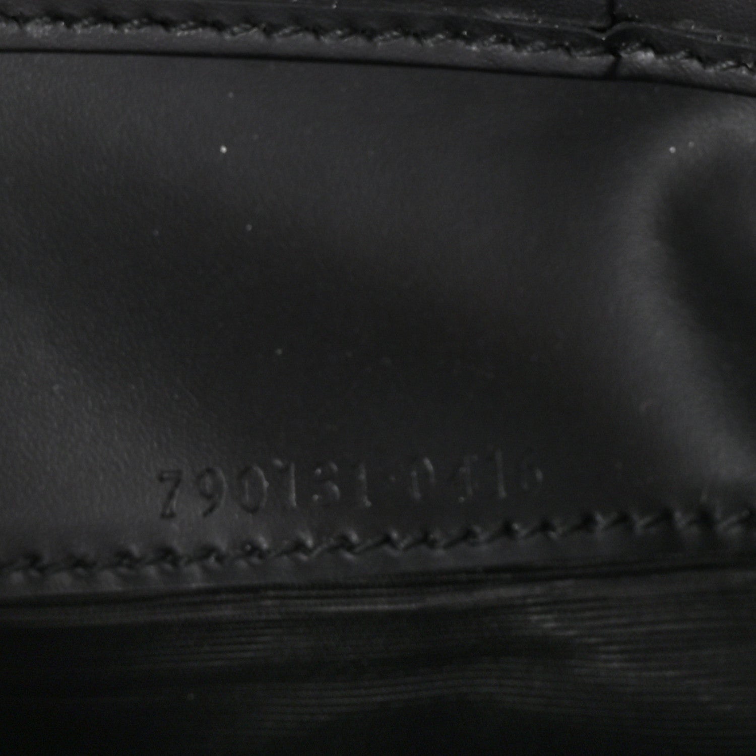 Gucci Piuma Calfskin Jumbo GG Embossed Medium Wallet Black 7 of 7