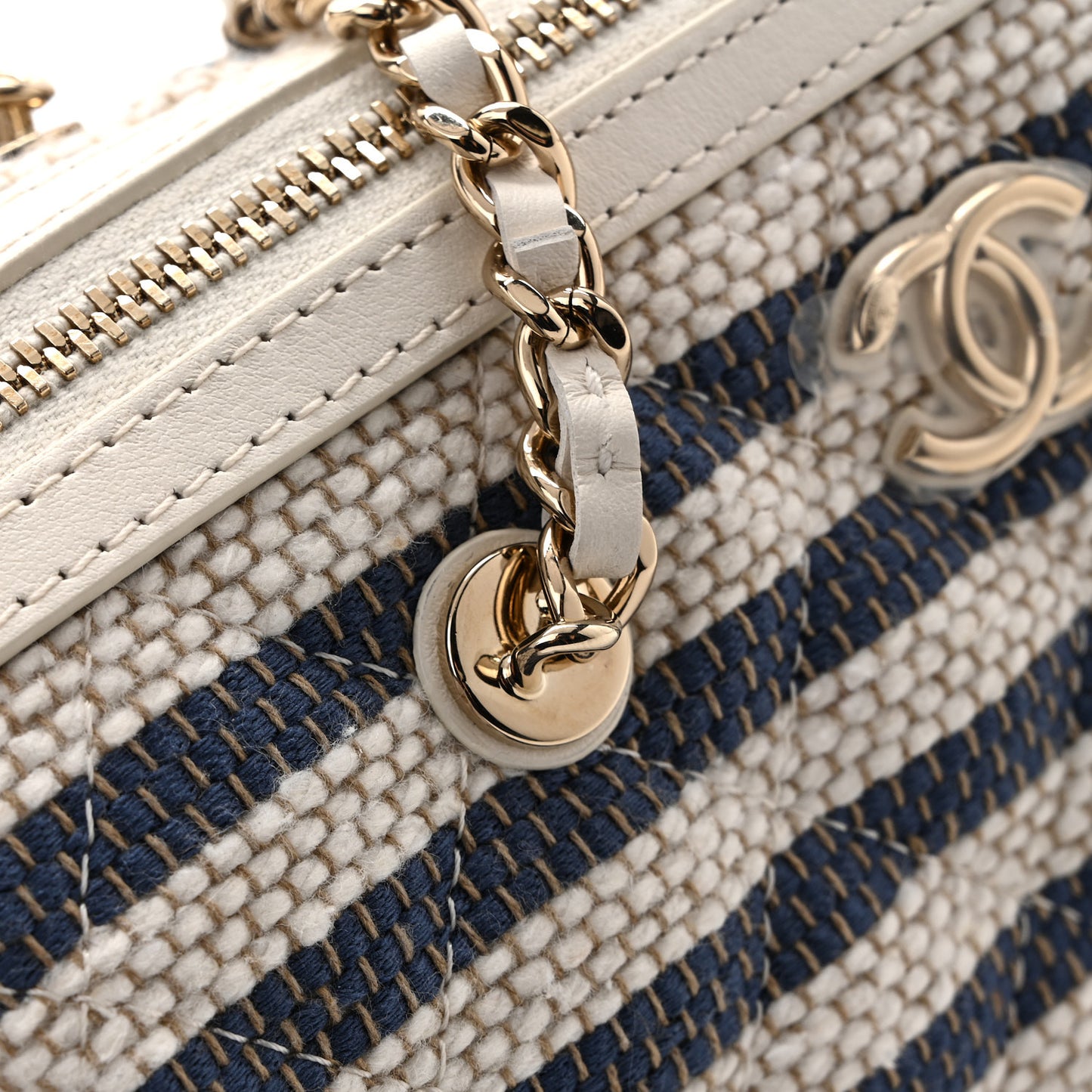 Printed Fabric Clutch With Chain Light Beige Dark Blue