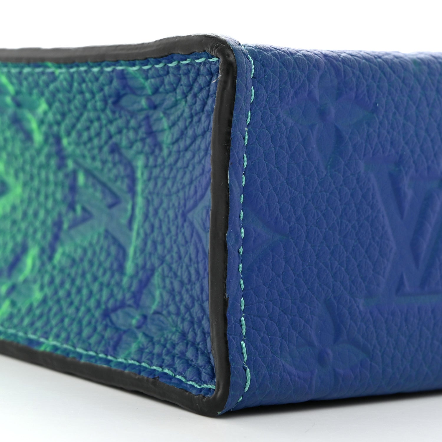 Louis Vuitton Taurillon Illusion Sac Plat XS Bleu Vert 8 of 9