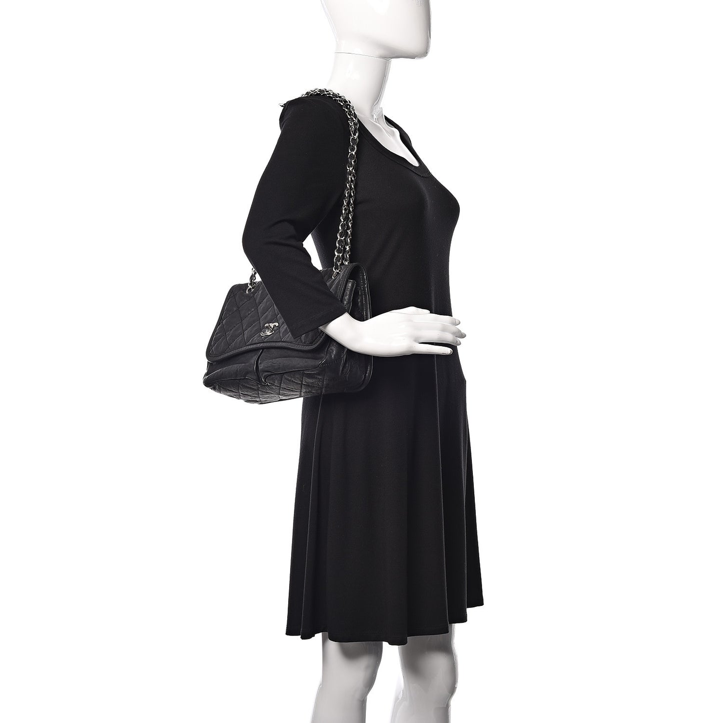 Calfskin Medium Natural Beauty Flap Black