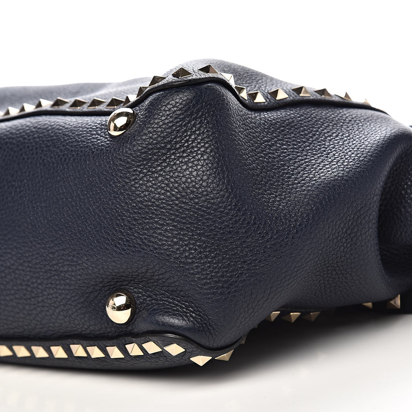 Pebbled Calfskin Medium Rockstud Tote Marine