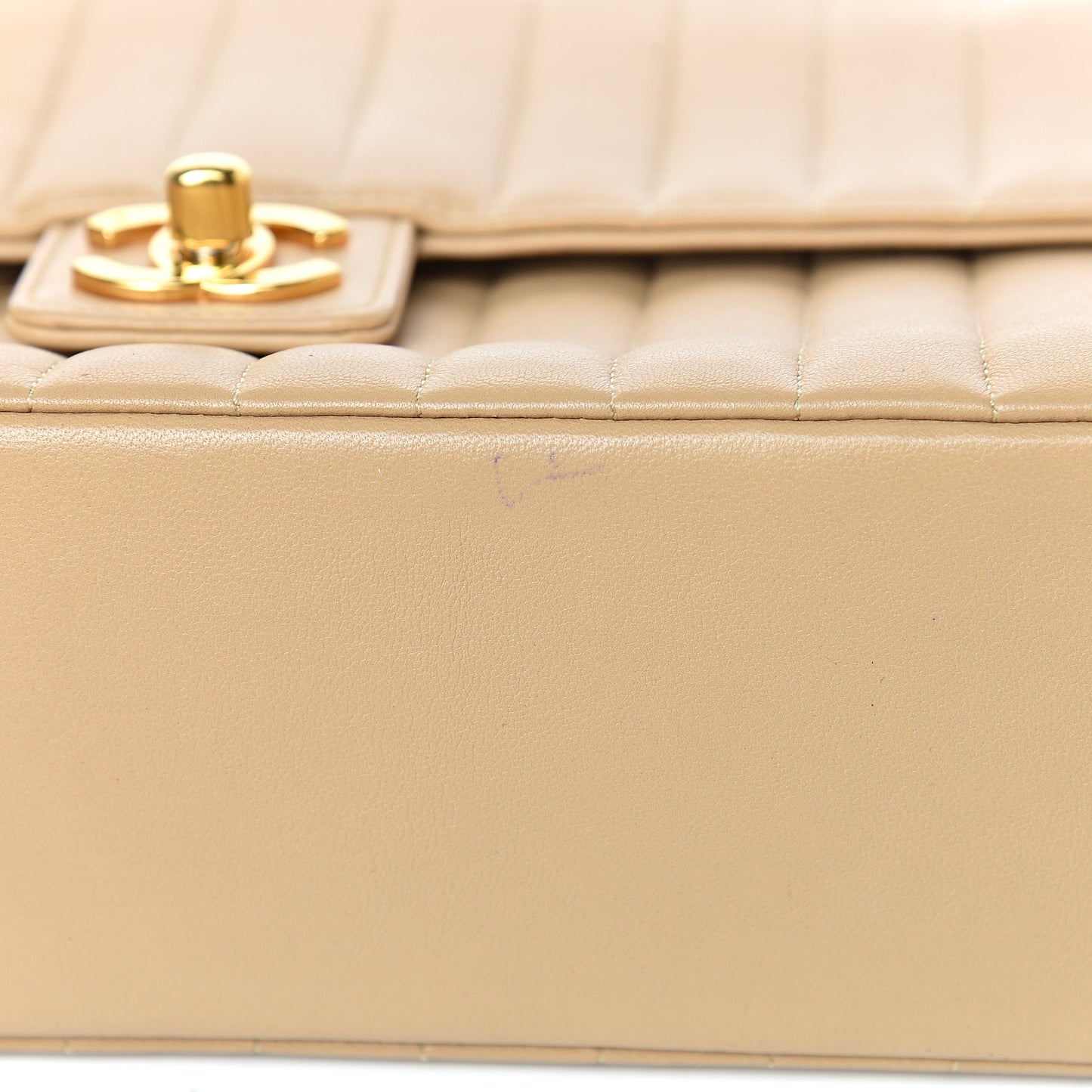 Lambskin Vertical Quilt Medium Flap Beige