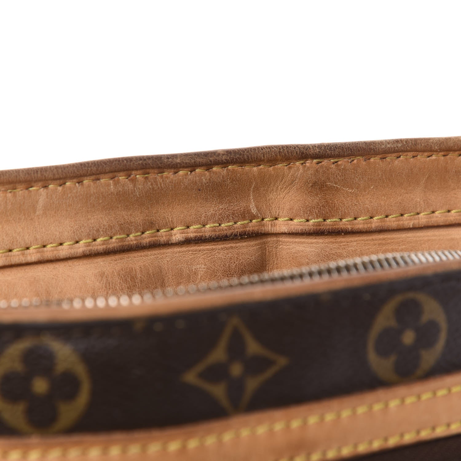 Louis Vuitton Monogram Hudson GM 9 of 18
