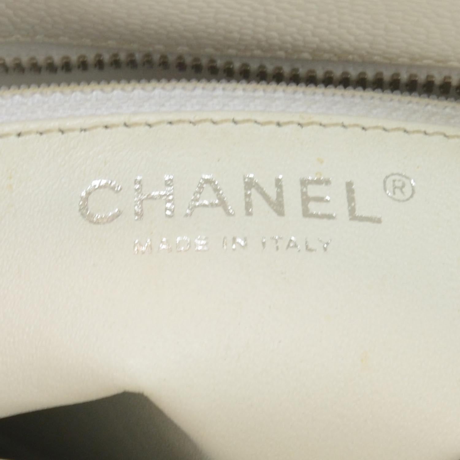 Chanel Caviar Medallion Tote White 7 of 10