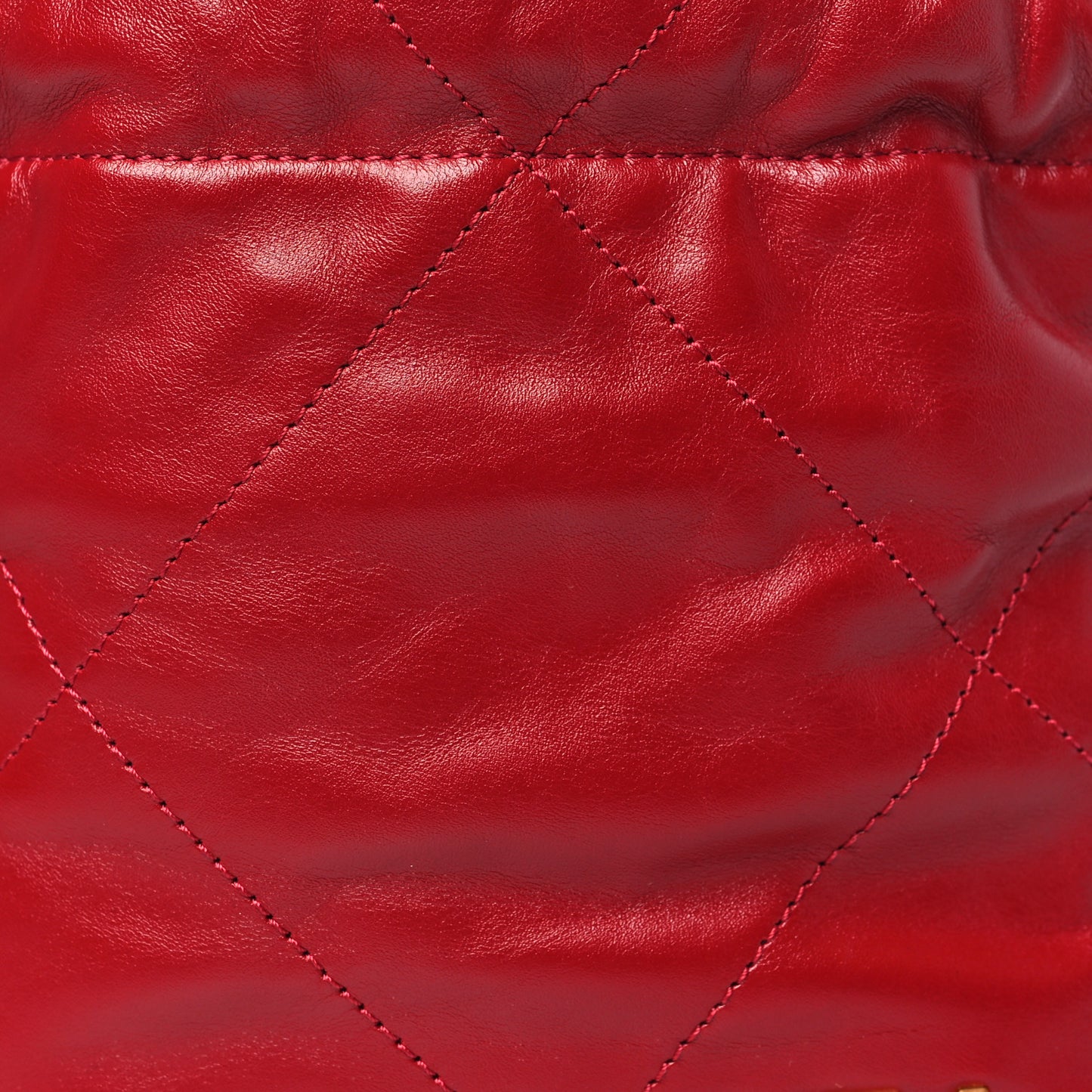 Shiny Calfskin Quilted Mini Chanel 22 Red