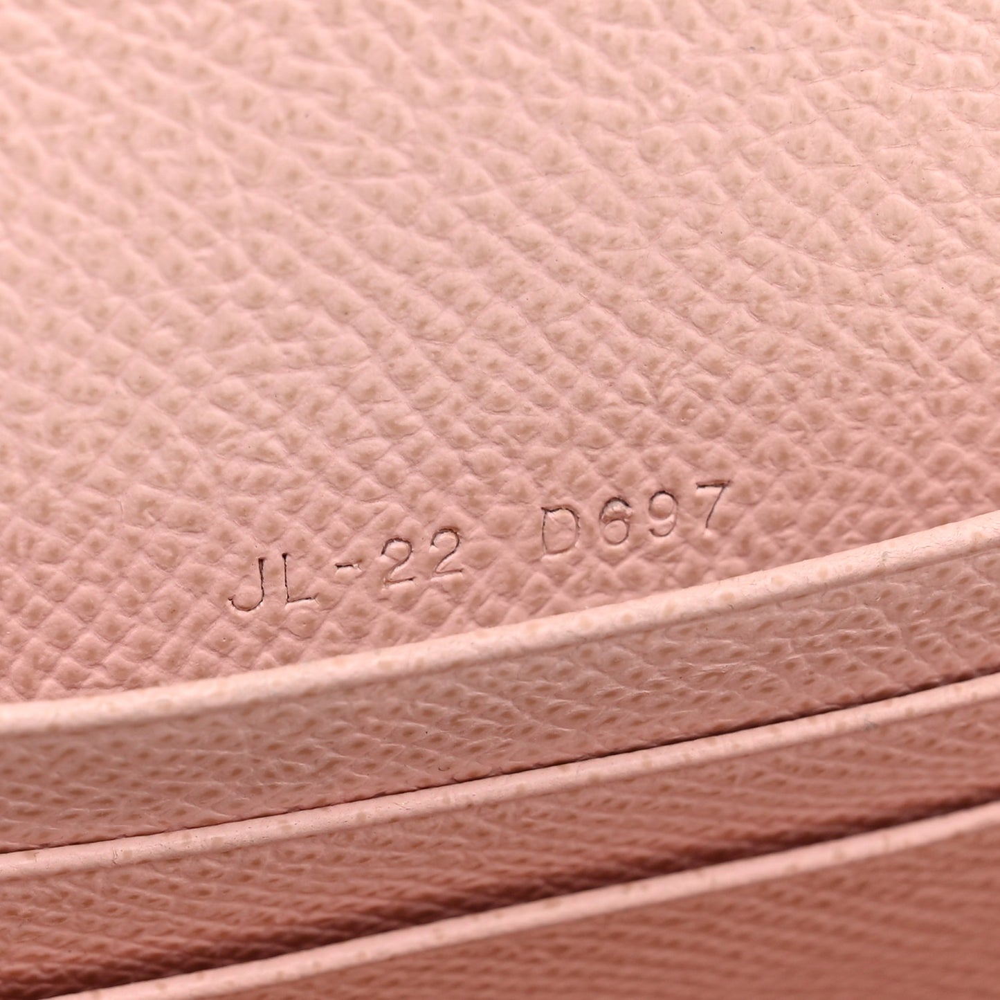 Hammered Calfskin Gancio Wallet On Chain Nylund Pink