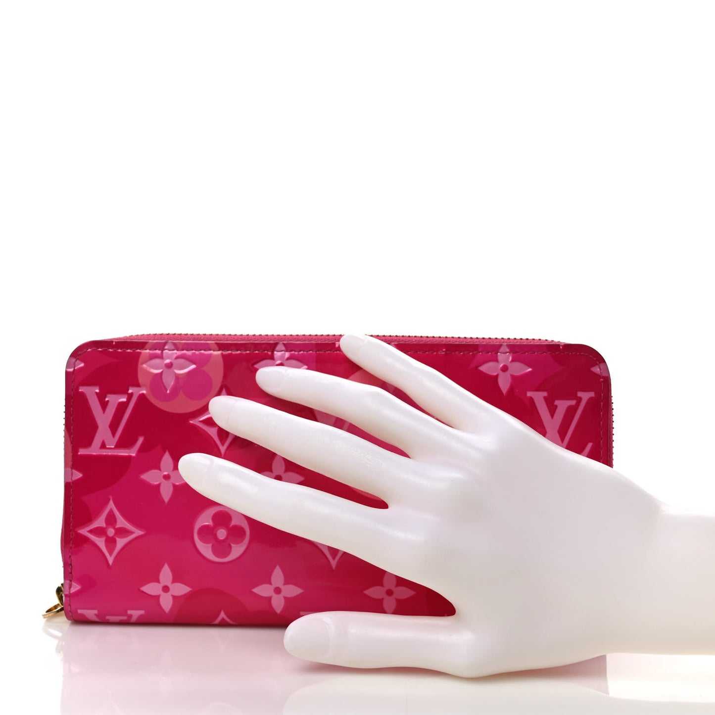 Vernis Valentine Zippy Wallet Fuchsia