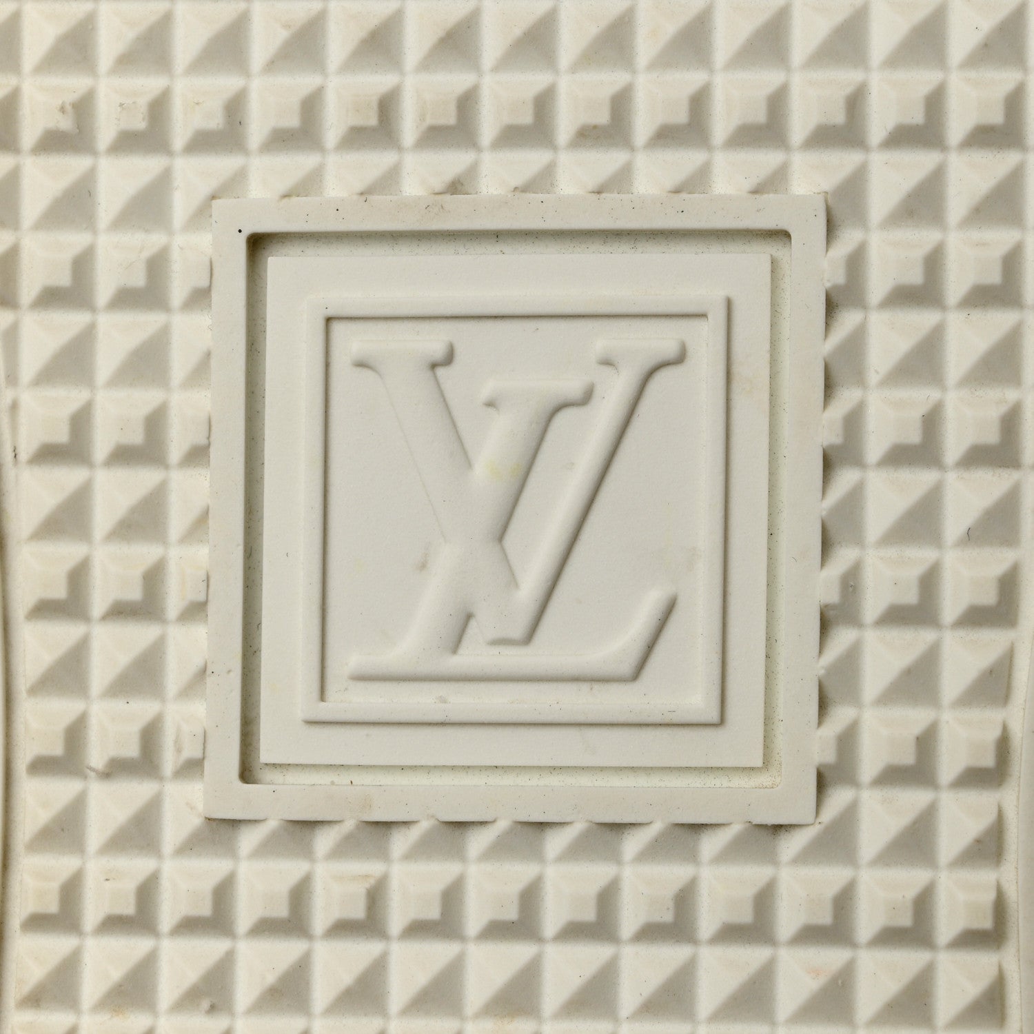 Louis Vuitton Patent Monogram Frontrow Sneakers 38.5 8 of 10