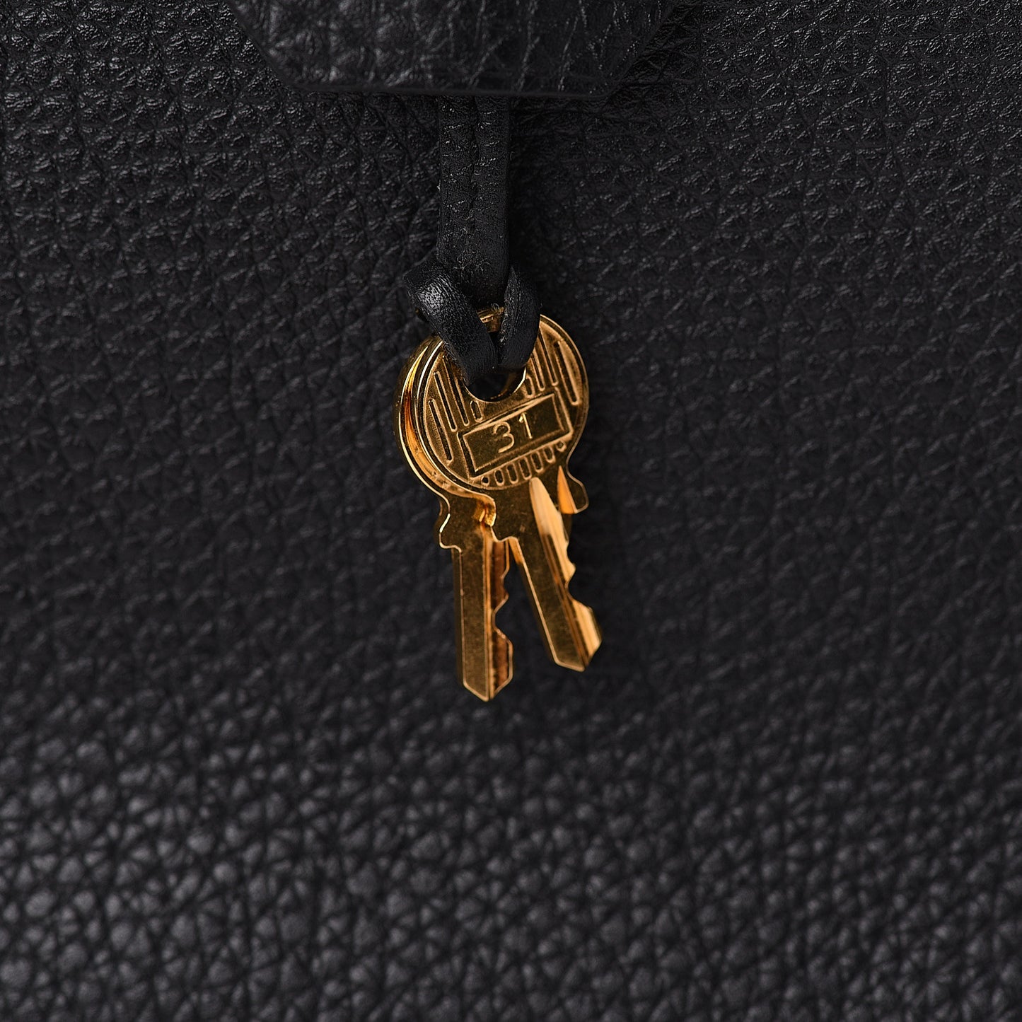 Togo Kelly Retourne 35 Black