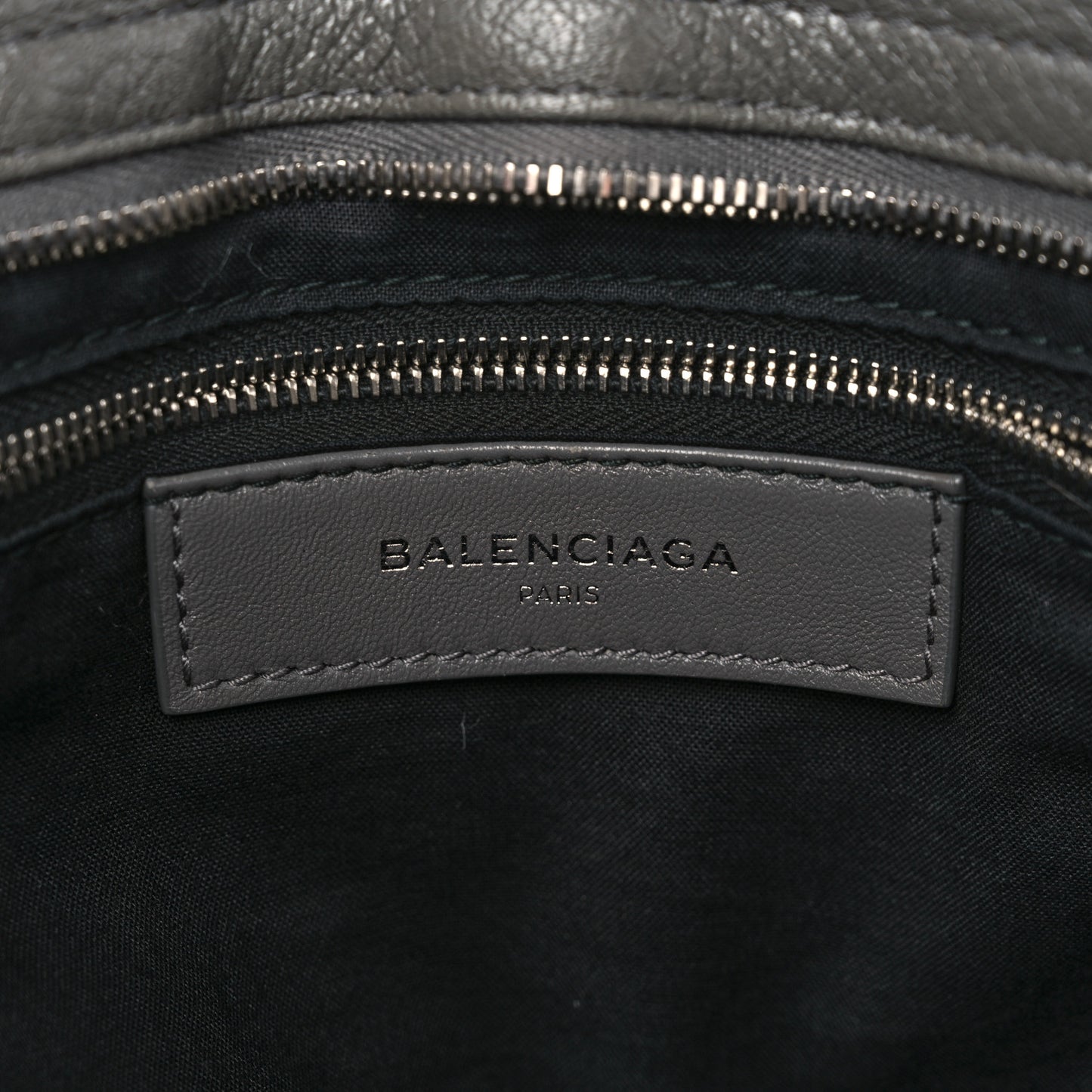 Chevre Silver Metallic Edge Hardware City Gris Acier