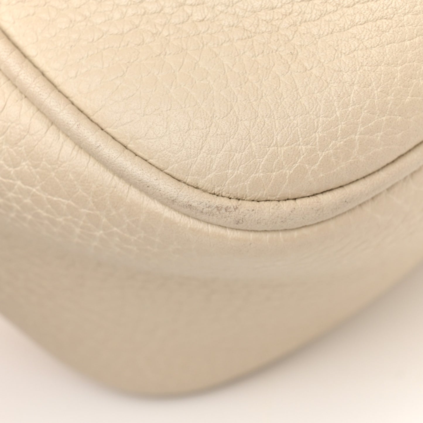 Pebbled Calfskin Small Soho Disco Bag Off White