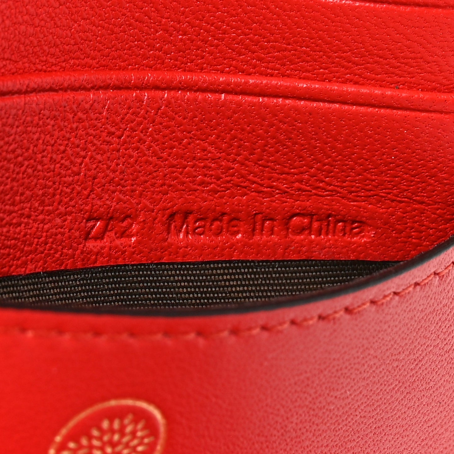 Small Classic Grain Tri-fold Wallet Red