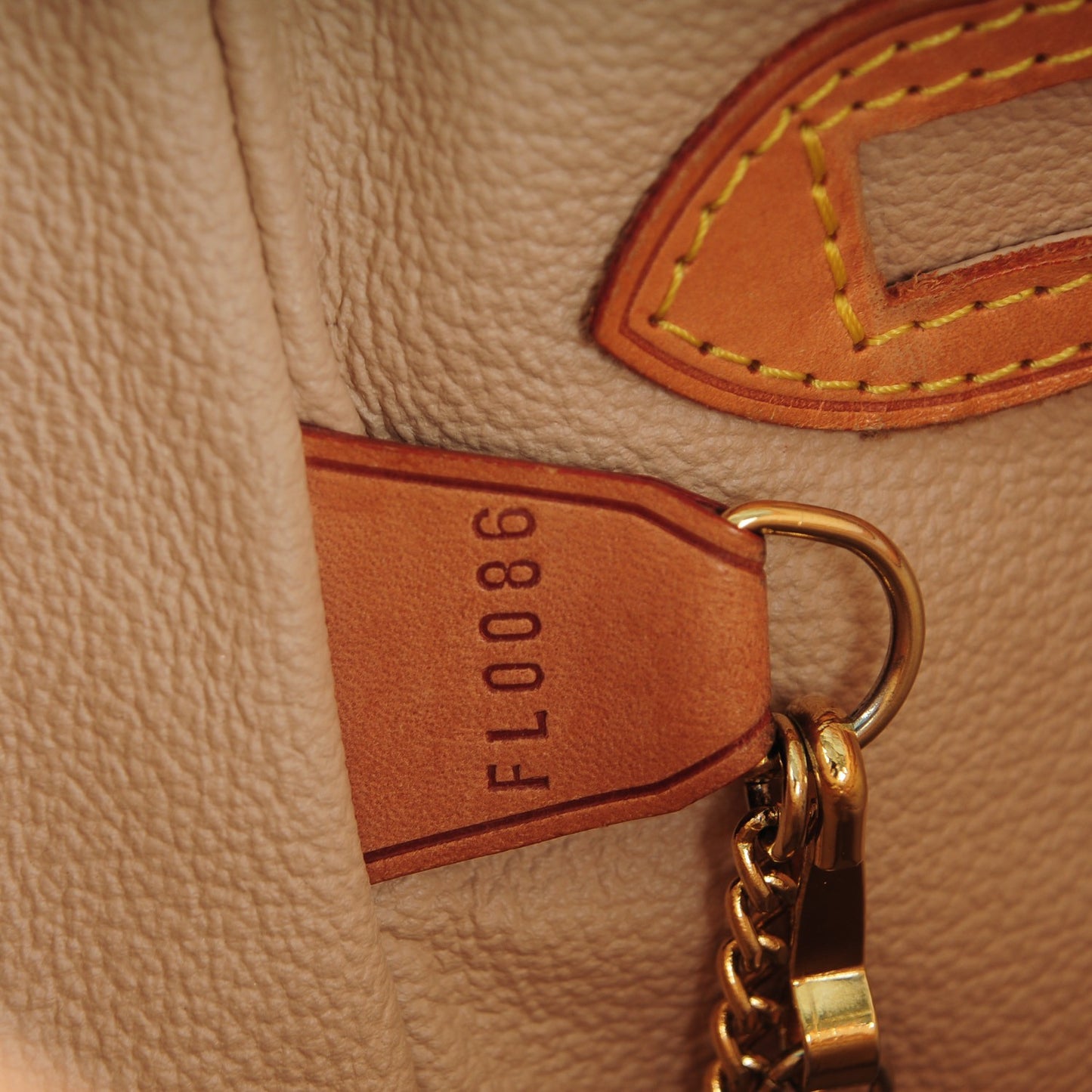 Monogram Petit Bucket 23