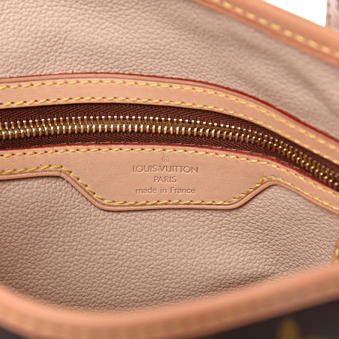 Monogram Petit Bucket 23