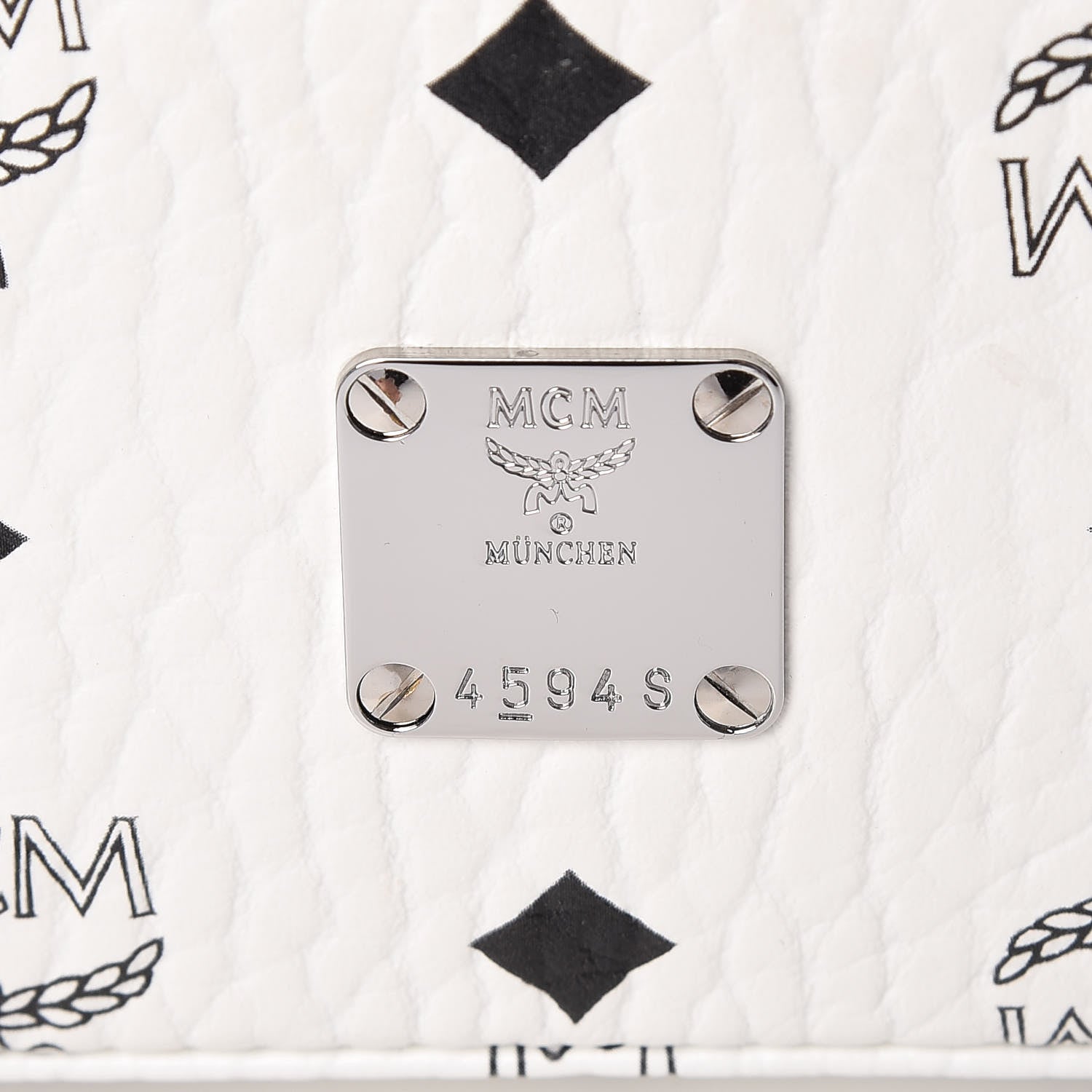 MCM Visetos Vanity Case White 8 of 10