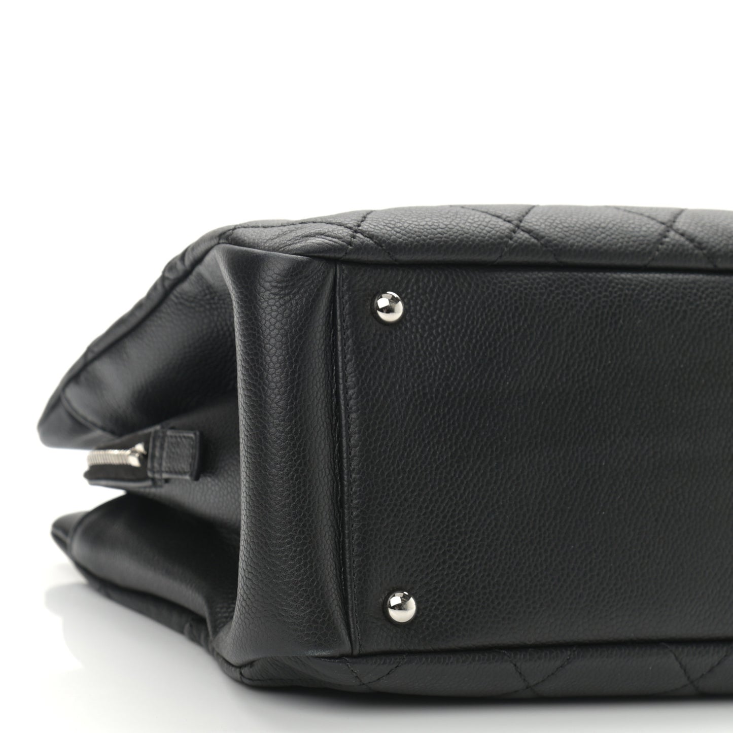 Caviar Quilted CC Timeless Soft Tote Black