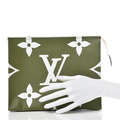 Louis Vuitton Monogram Giant Toiletry Pouch 26 Kaki 2 of 9