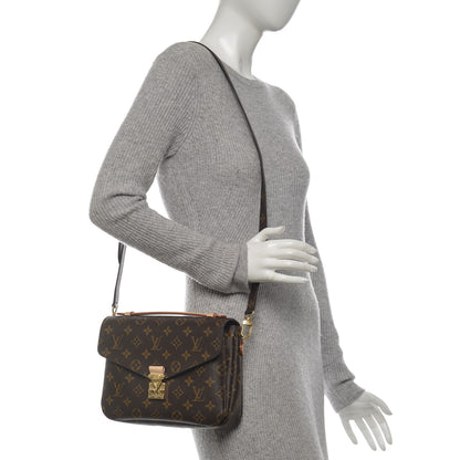 Louis Vuitton Monogram Pochette Metis 2 of 7