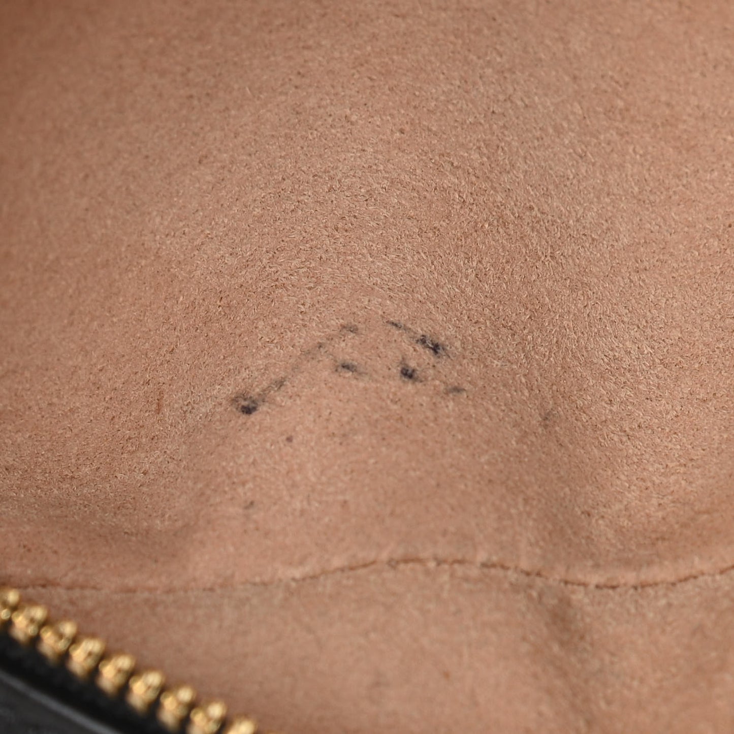 Monogram Matelasse Diagonal Small GG Marmont Chain Shoulder Bag Beige Black