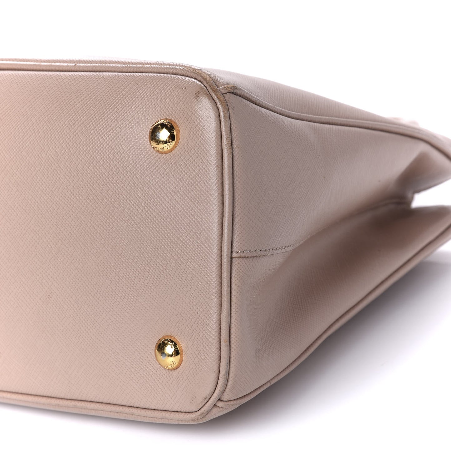 Saffiano Lux Medium Tote Cammeo