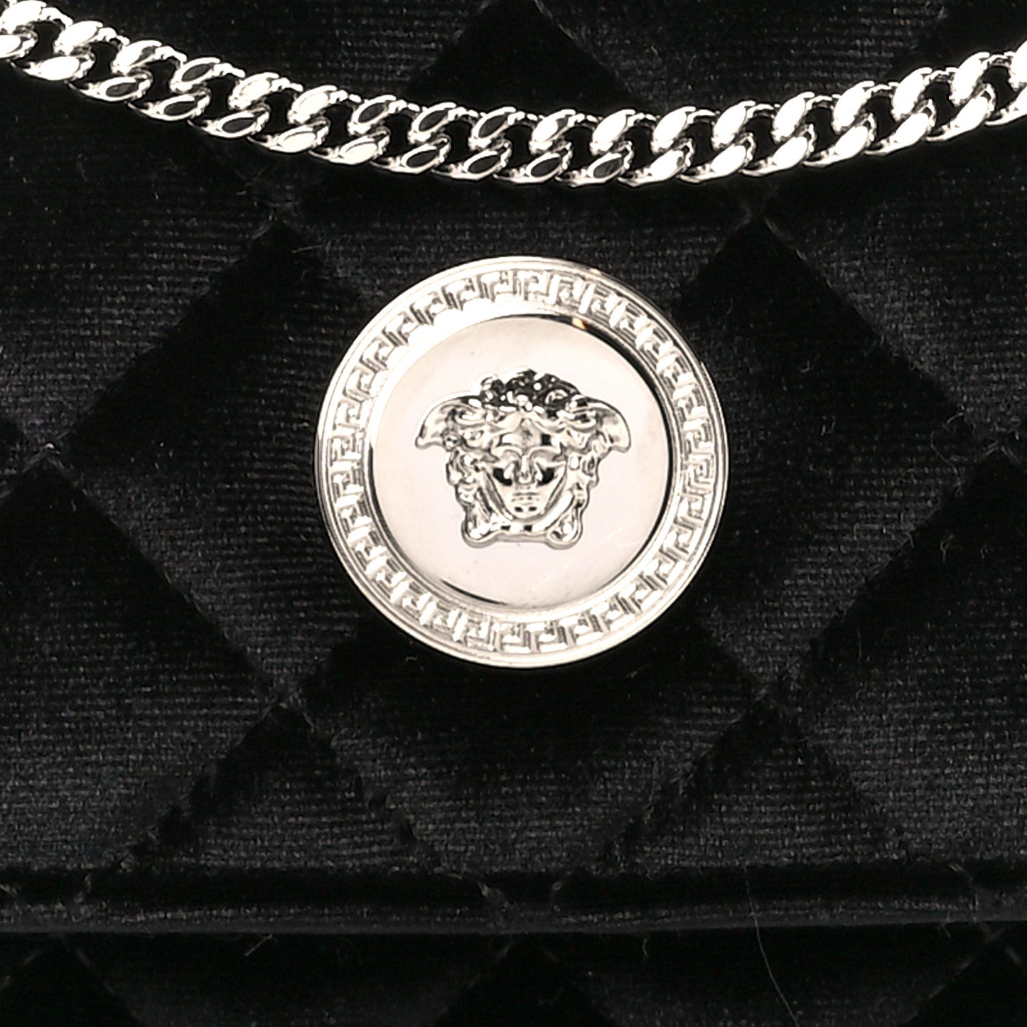 Velvet Quilted Medusa Wallet On Chain Black
