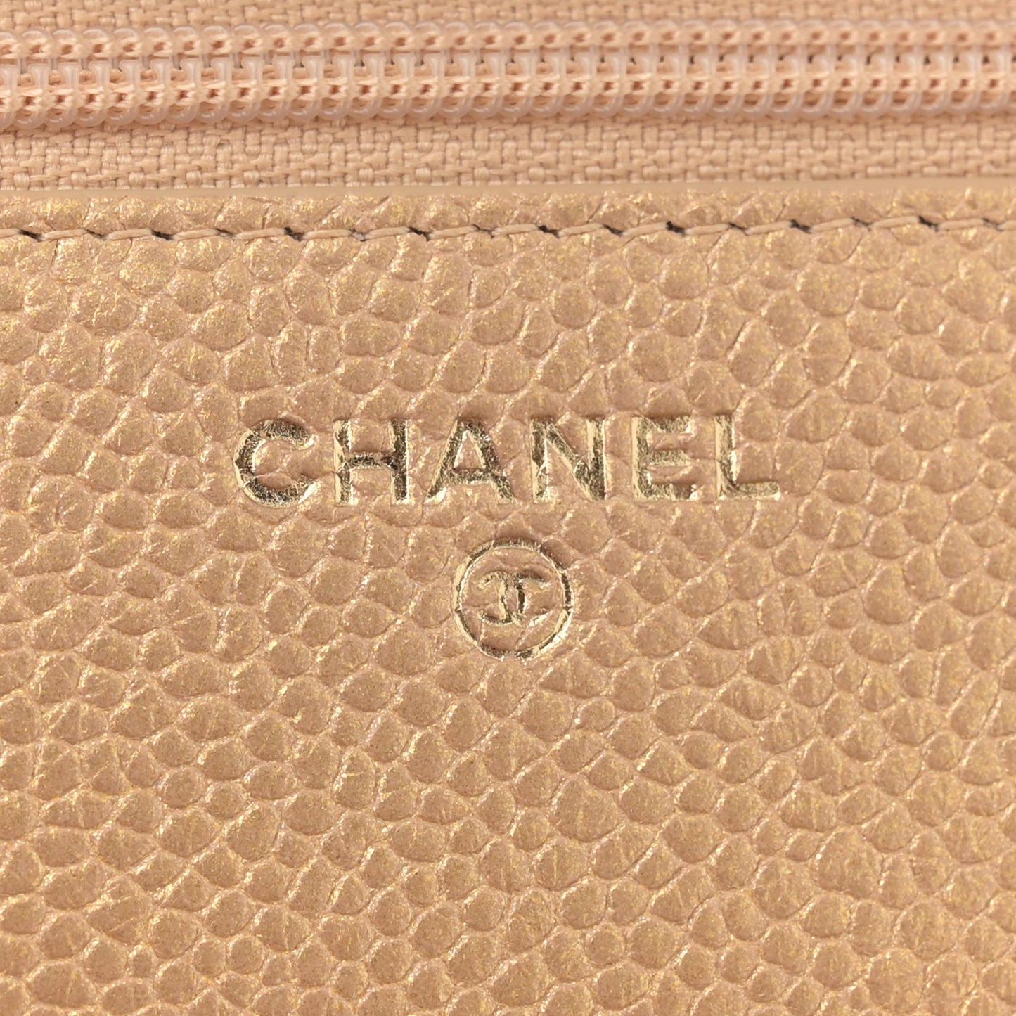 Pearly Caviar Quilted Wallet On Chain WOC Gold