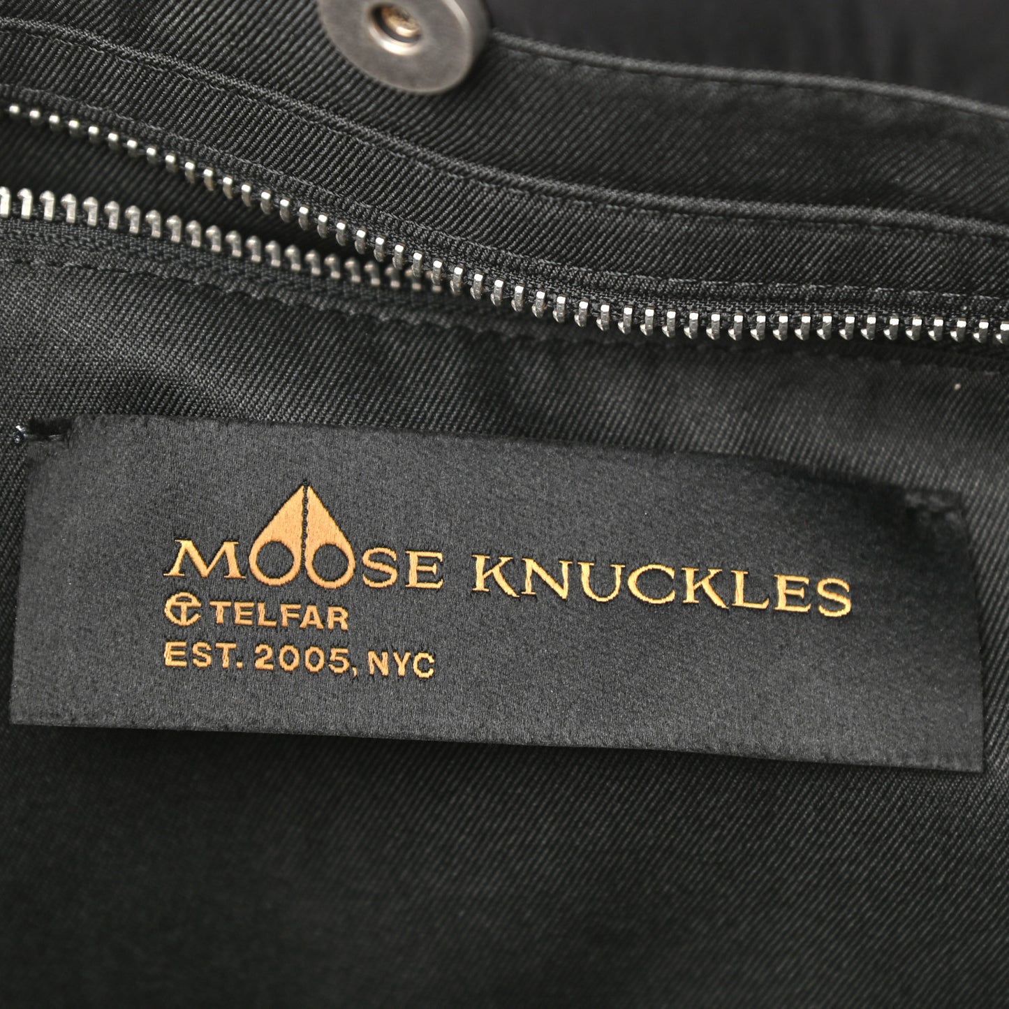 x MOOSE KNUCKLES Nylon Quilted Large Shopping Bag Black