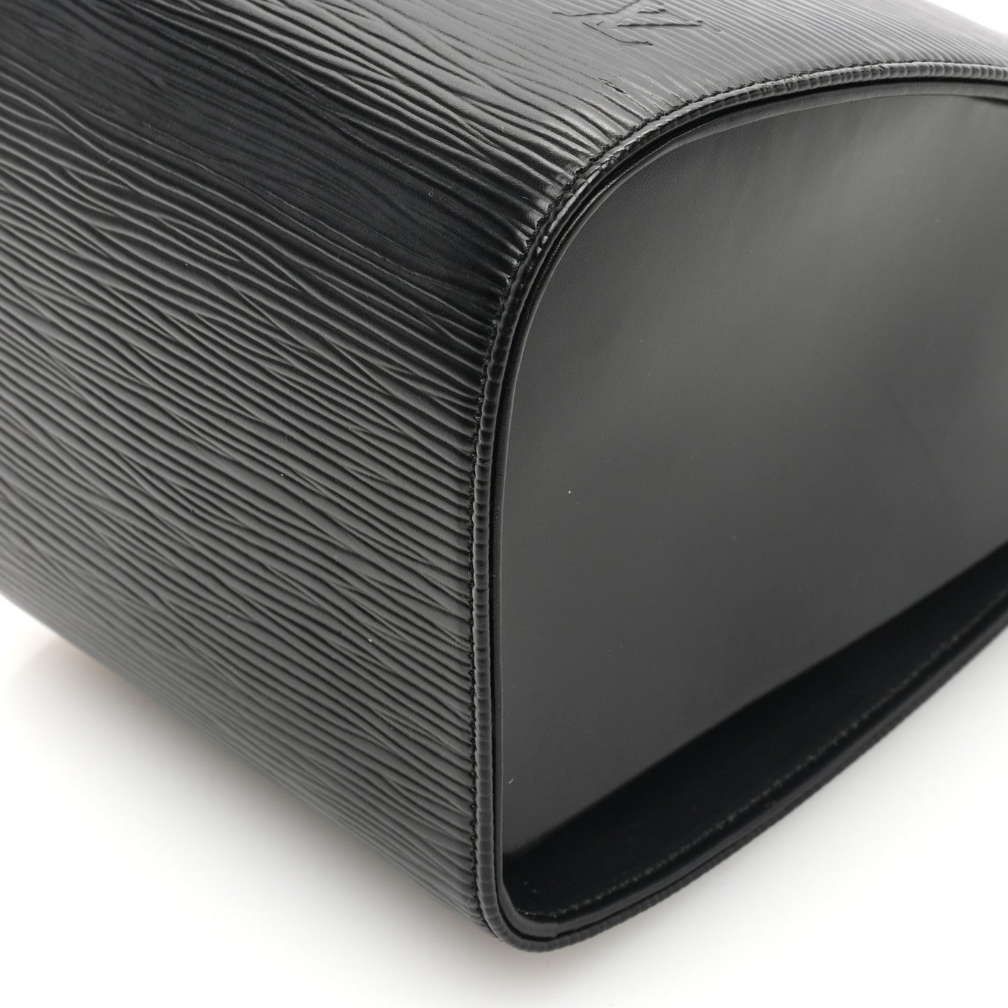 Epi Minuit Black