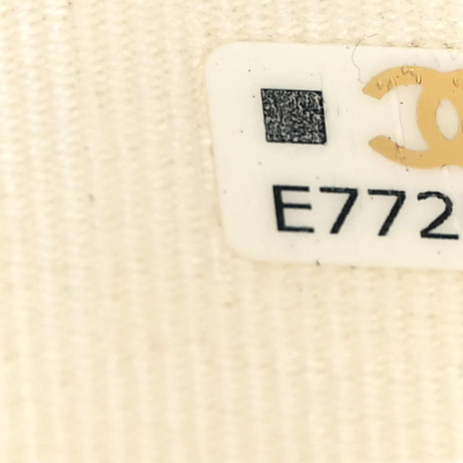 Chanel Caviar Quilted Pocket Twins Clutch With Chain White 8 of 10