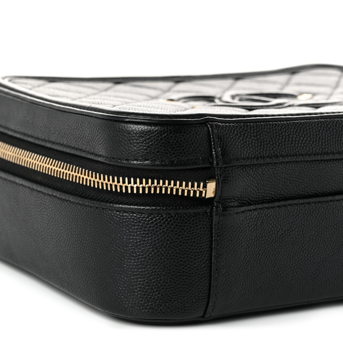 Caviar Quilted Medium CC Filigree Vanity Case Black