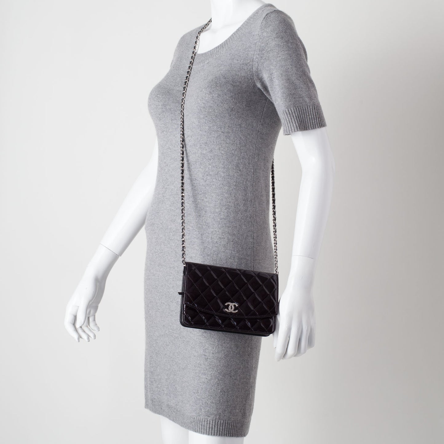 Patent Quilted Wallet On Chain Black